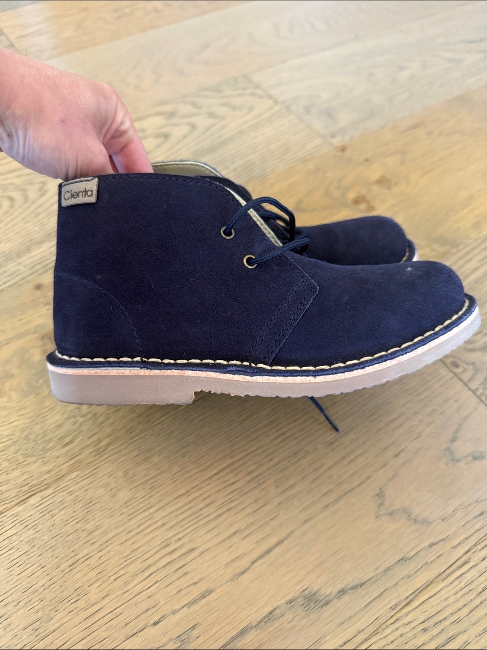 Cienta Boys Navy Suede Lace-Up Desert Boots